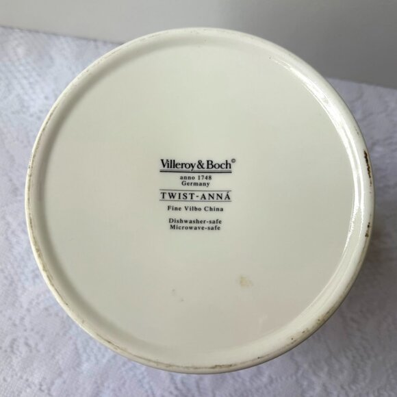 VILLEROY & BOCH “Twist Anna” 40 Oz Pitcher - Yellow & Orange Bands, Blue Dots - Picture 4 of 4